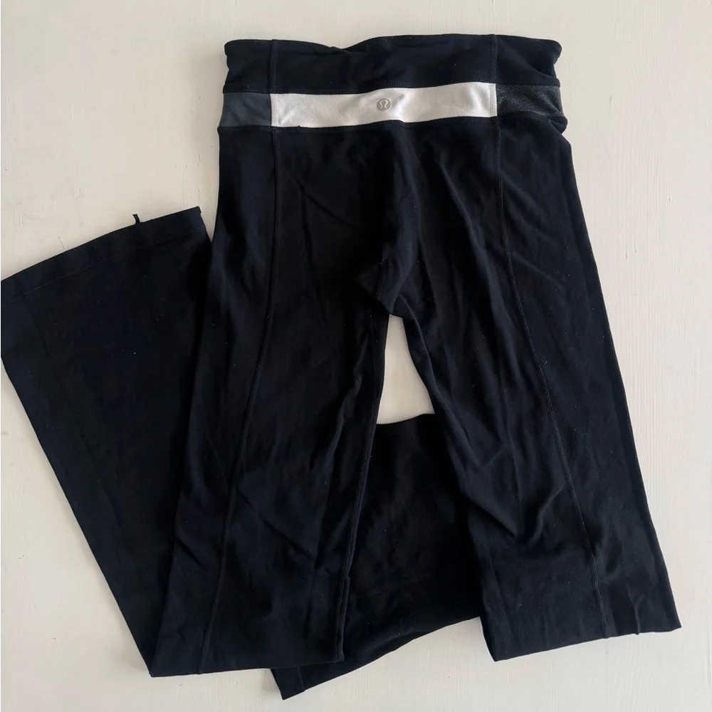 LULULEMON groove reversible black flare legging yoga pants